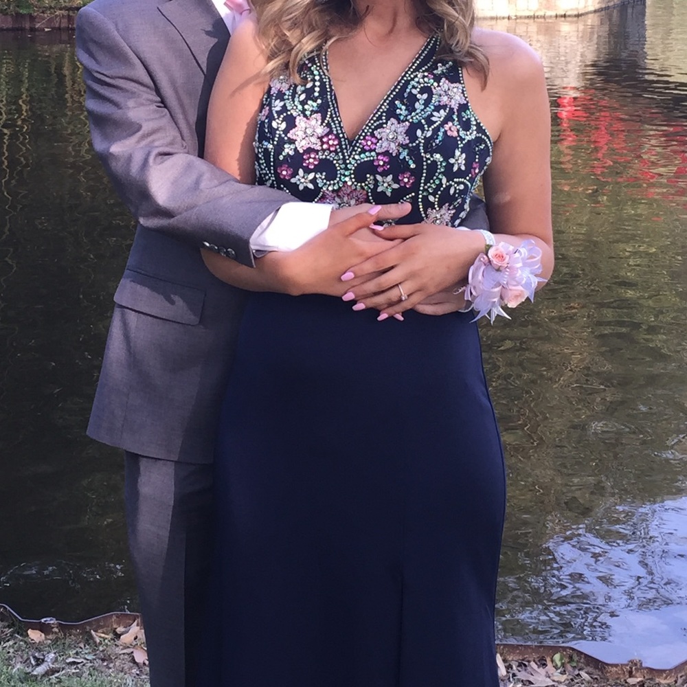 PROM DRESS - Picture 4 of 4